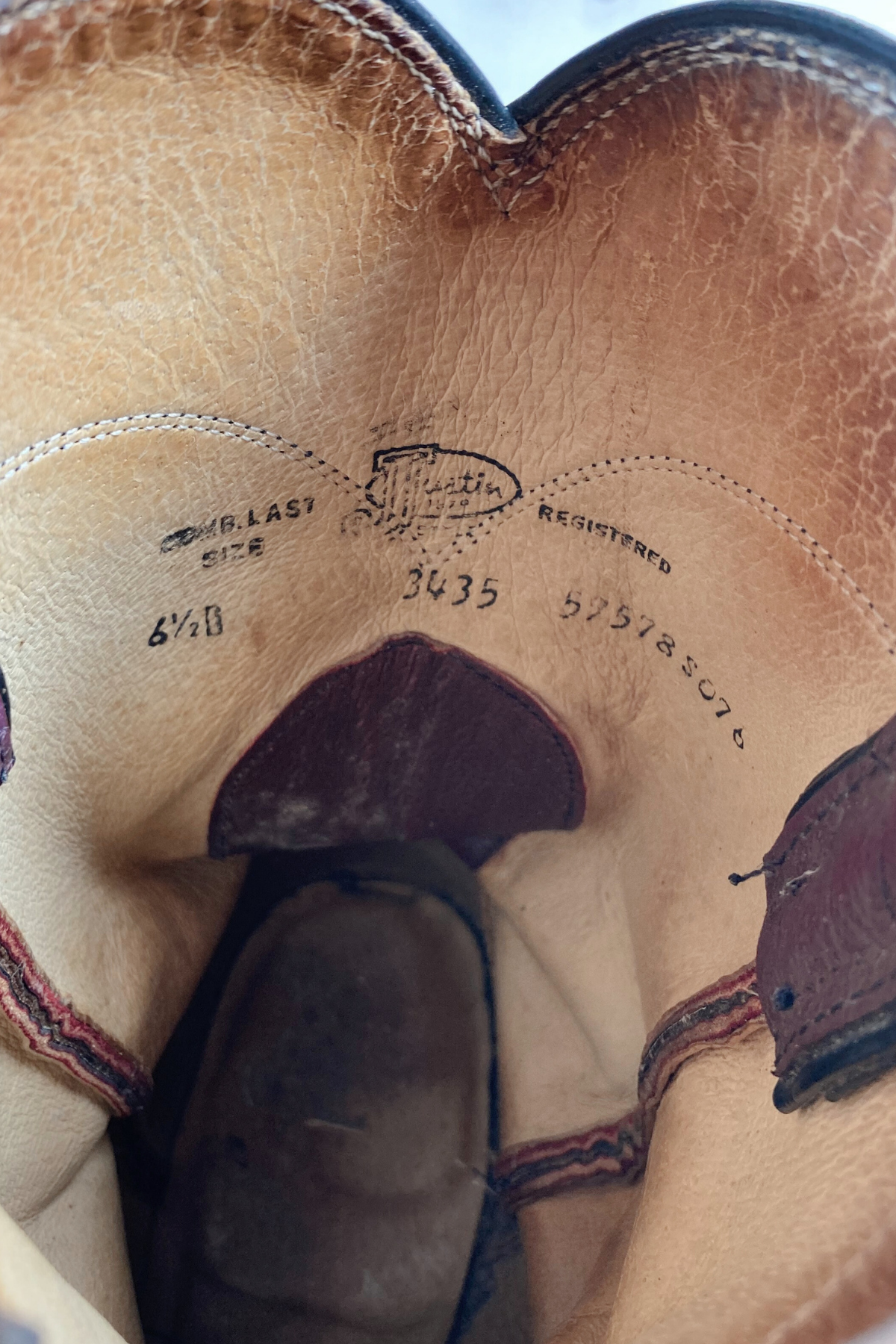 Thrifted Justin Brown Leather Cowboy Boots: Men's Size 6.5D