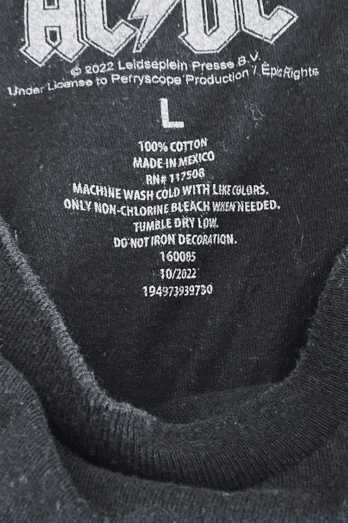 Thrifted ACDC Black T-Shirt - Size Large