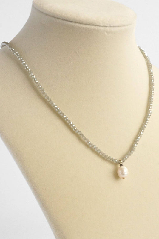 16" Glass Bead Necklace with Freshwater Pearl Pendant - Light Gray
