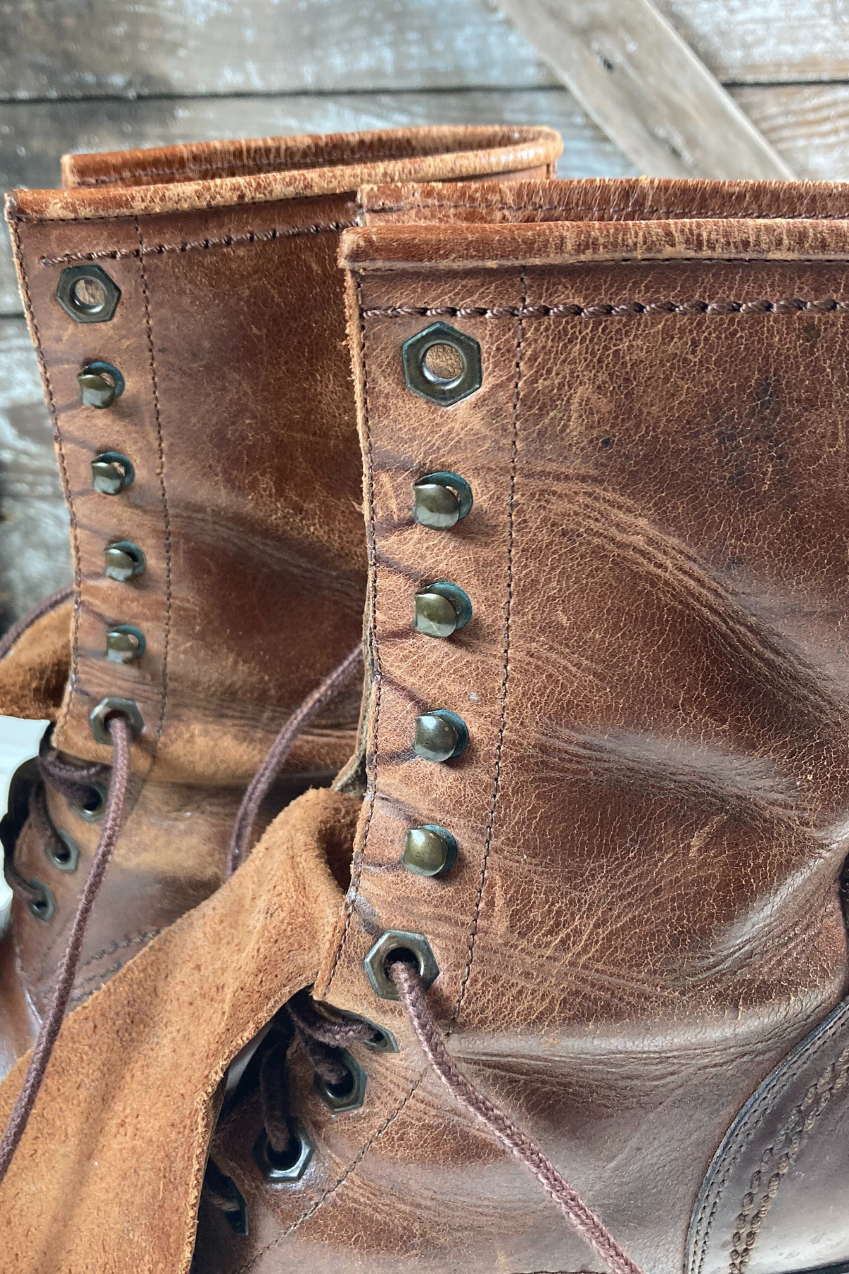 Thrifted Guess Brown High Heel Leather Boots- Size: measures 5-5.5