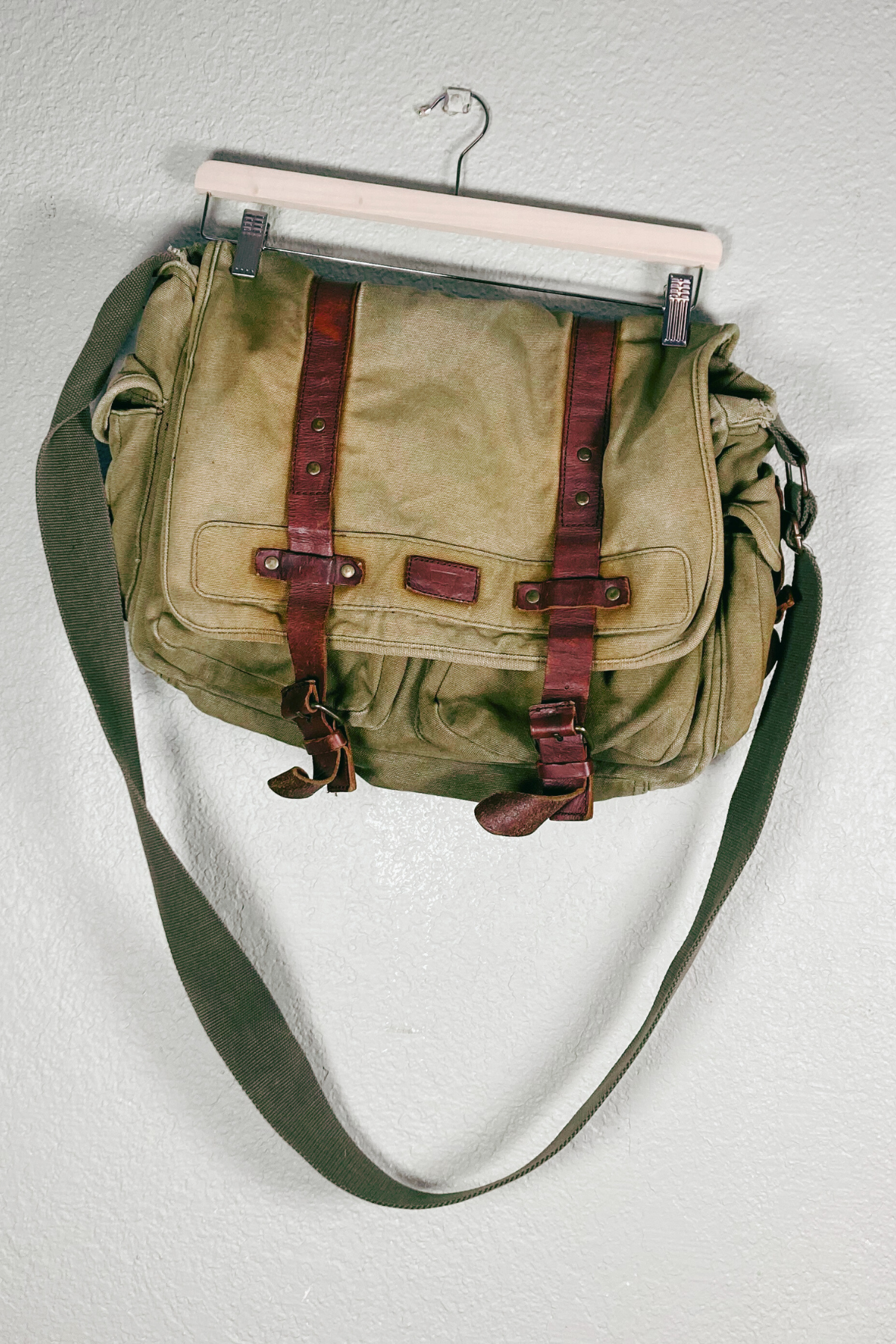 Vintage Style Messenger Bag