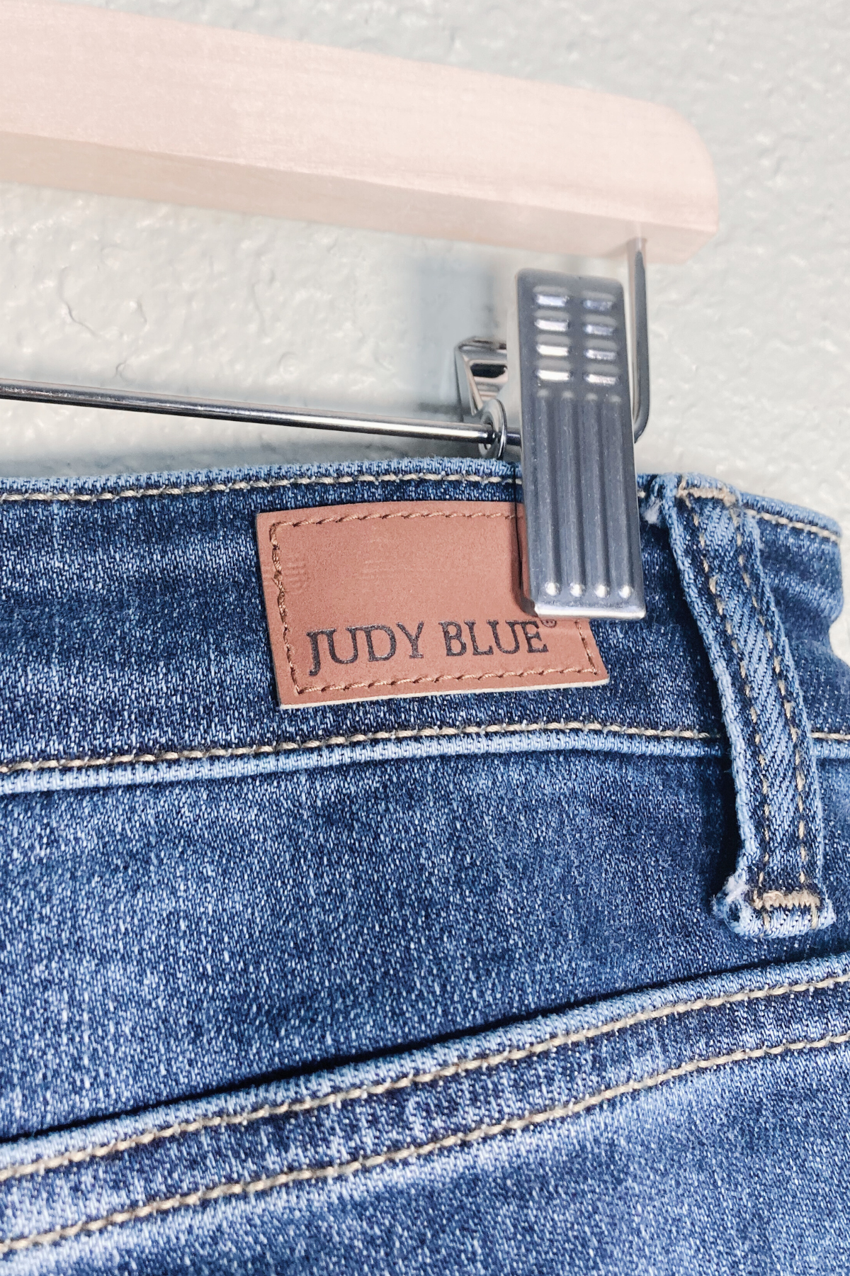 Thrifted Judy Blue Boyfriend Fit Dark Blue Jeans - Size 15|32