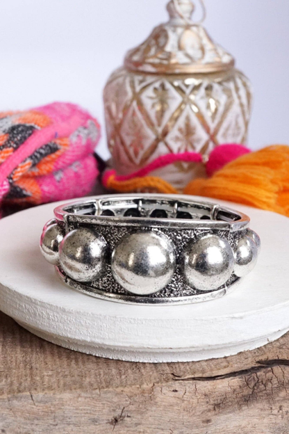 Tapered Bubbles Western Bangle - Silver Dusk