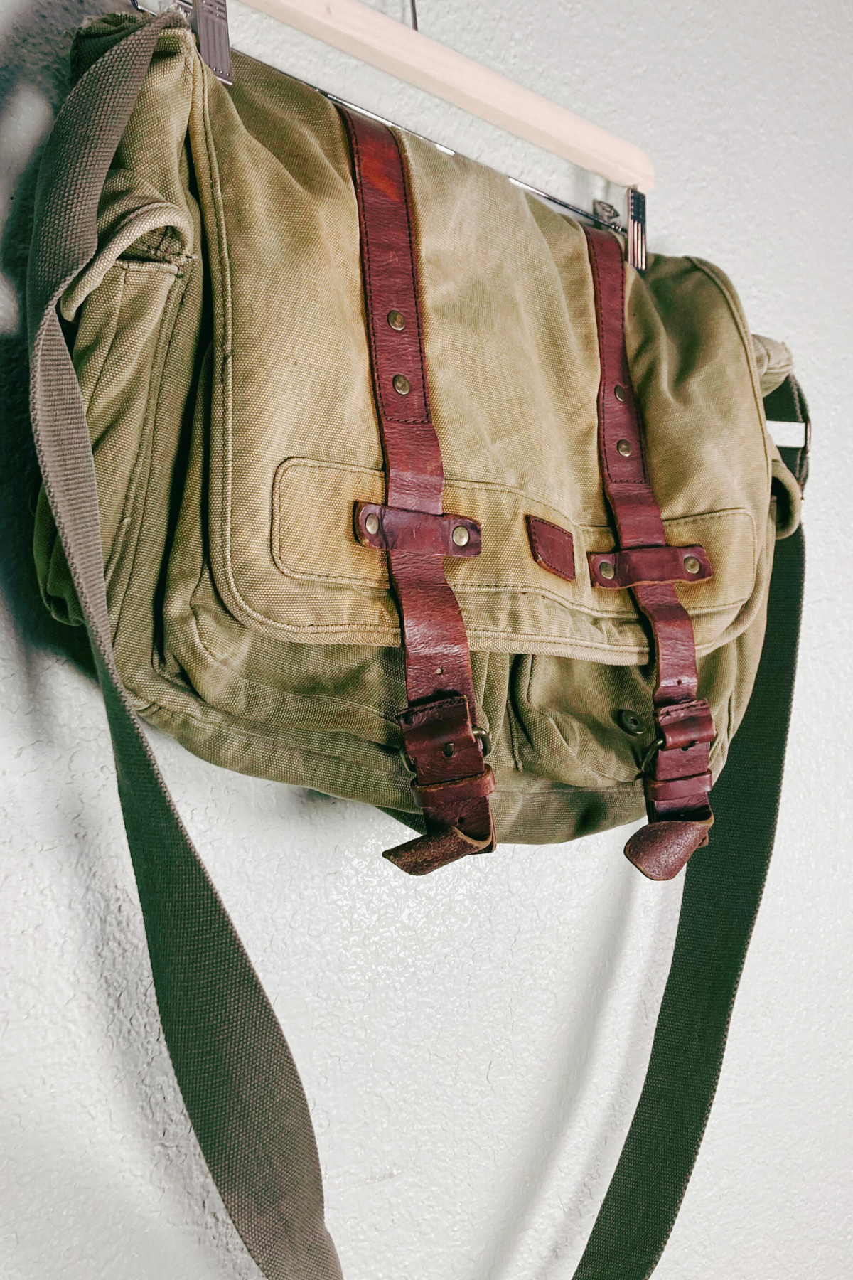 Vintage Style Messenger Bag
