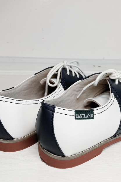 Thrifted Eastland Sadie Oxford Shoes - Size 8M