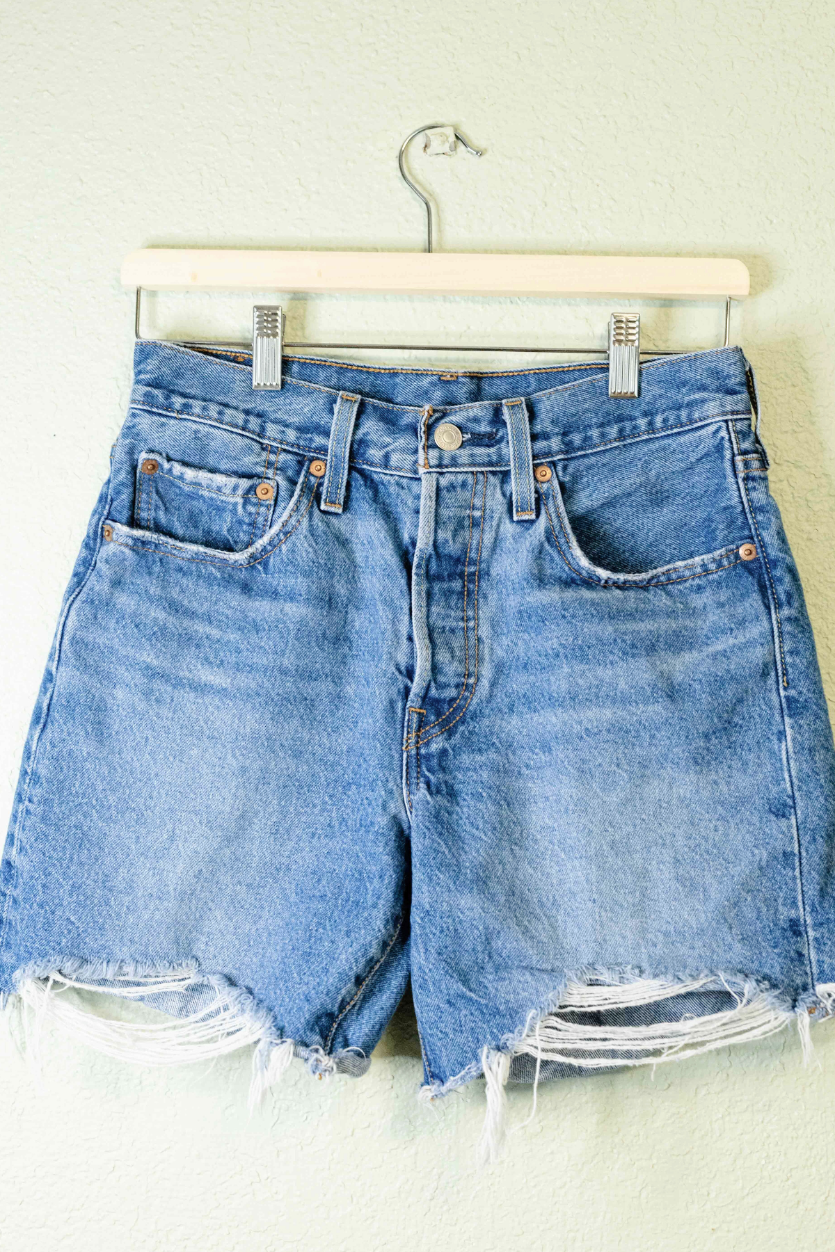 Thrifted Levi's 501 Distressed Denim Shorts - Size 26