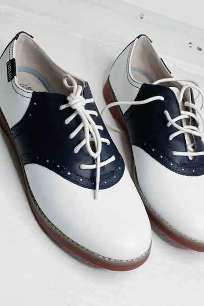 Thrifted Eastland Sadie Oxford Shoes - Size 8M