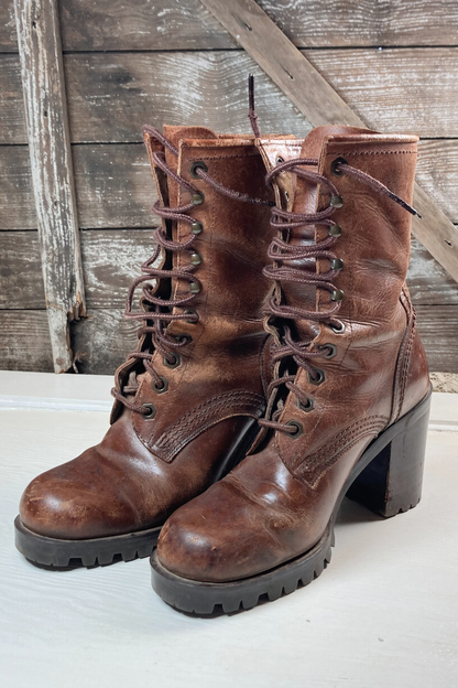 Thrifted Guess Brown High Heel Leather Boots- Size: measures 5-5.5